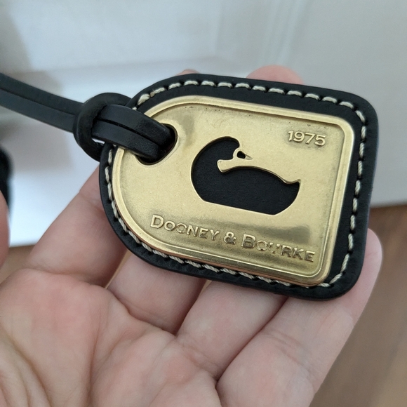 Dooney & Bourke Duck Crossbody Black Leather Trim Duck Hangtag - Picture 8 of 9